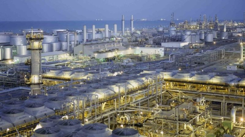 Защо Saudi Aramco отново отчете спад на печалбата